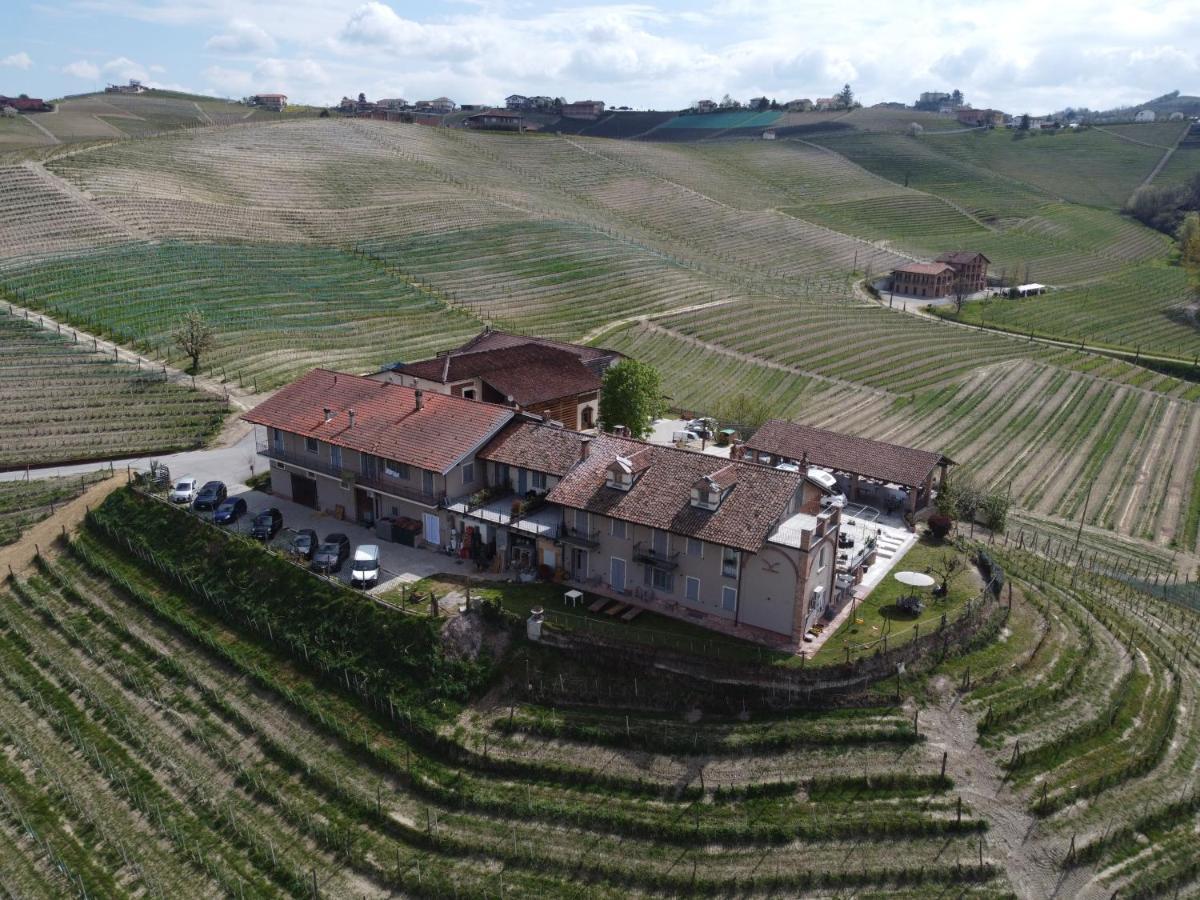 Penzion Agriturismo Cascina Sciulun Monforte dʼAlba Exteriér fotografie